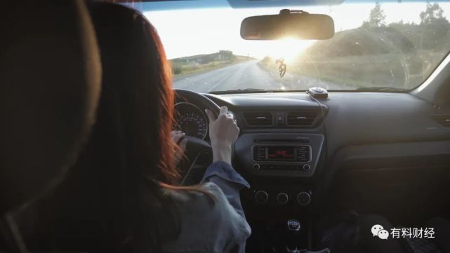 今天3月25日油价下跌1%,全国汽油、柴油价格调整涨幅70元(图1) 今天3月25日油价下跌1%,全国汽油、柴油价格调整涨幅70元(图1)