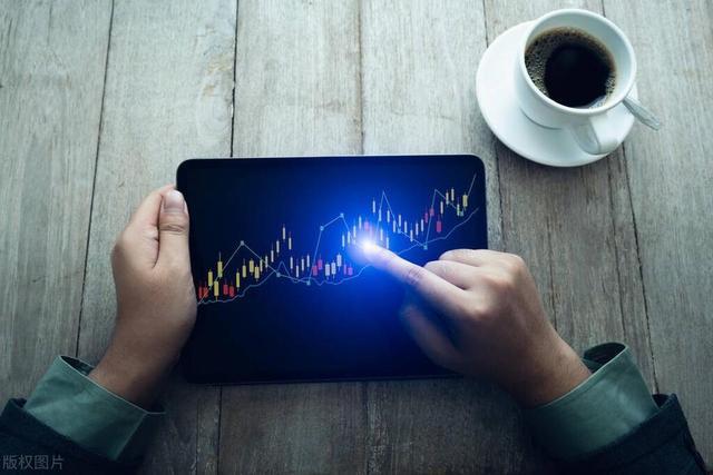 从8万做到3000万,草根期货高手苏冰的“正收益”交易模式解析(图3) 从8万做到3000万,草根期货高手苏冰的“正收益”交易模式解析(图3)