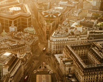 韩国央行降息,将利率下调25个基点至2.75%,将全年GDP增长预期从先前的水平下调至1.5%(图1) 韩国央行降息,将利率下调25个基点至2.75%,将全年GDP增长预期从先前的水平下调至1.5%(图1)