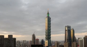 黄金价格再创历史新高!距离3000美元/盎司仅剩临门一脚(图1)