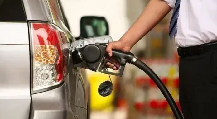 今天9月25日,今日油价迎来大幅暴涨(图9) 今天9月25日,今日油价迎来大幅暴涨(图9)