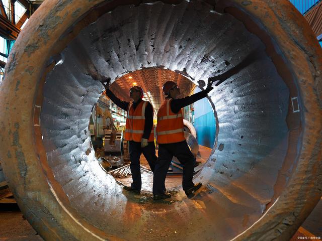 钢材期货大跌,钢厂跟随调价(图1) 钢材期货大跌,钢厂跟随调价(图1)